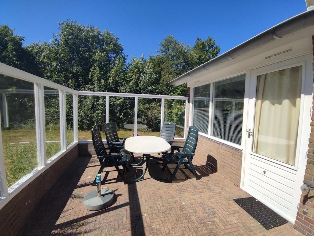Vakantiehuis Hollum Ameland Dichtbij Strand En Met Ruime Tuin - Ameland39 Nl Kültér fotó